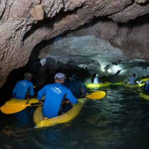 john-grays-sea-canoe-hong-by-starlight-one-day-trip